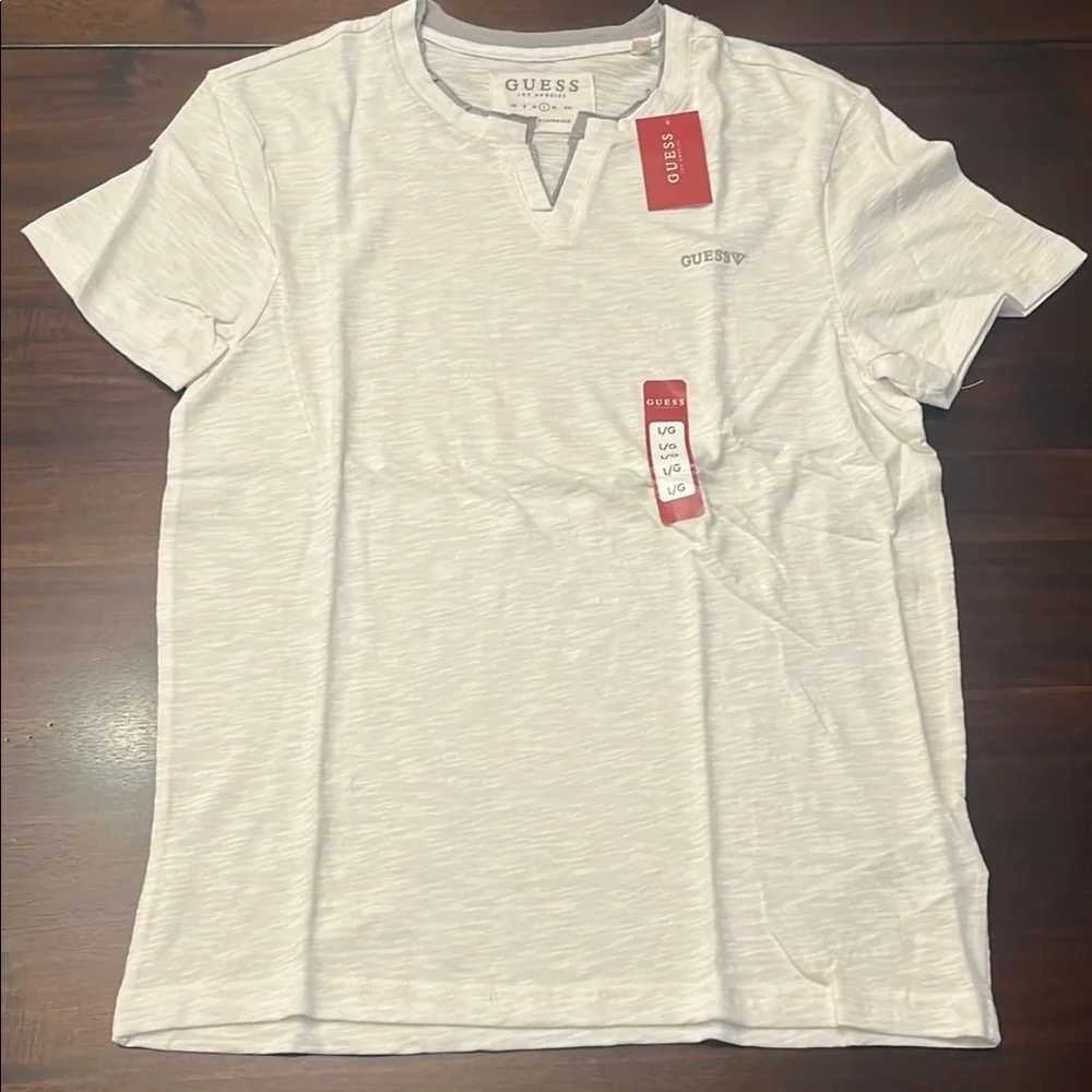 π³οΈβπ Guess White Short Sleeve Tee - Picture 1 of 7